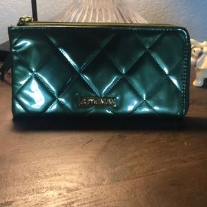 Joy&Imam pillow olive clutch New